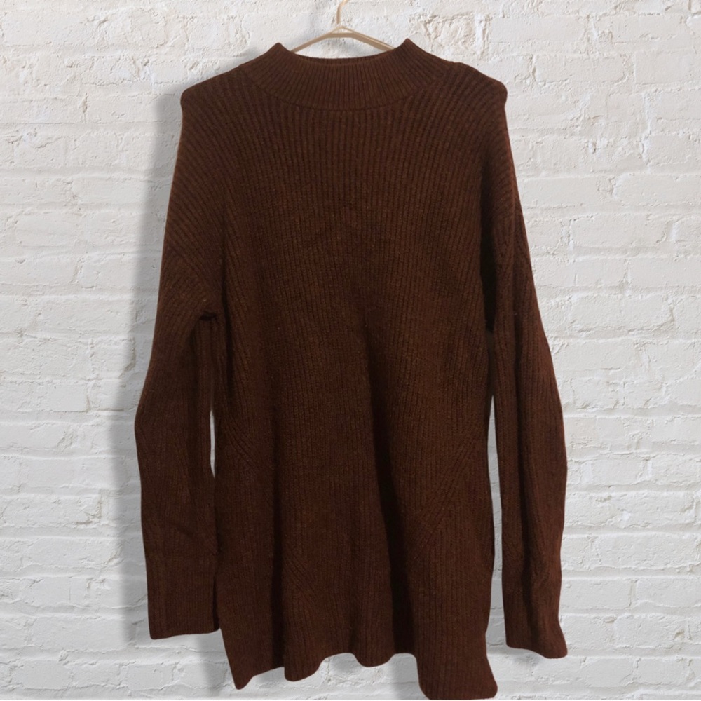 Wool old many sweater